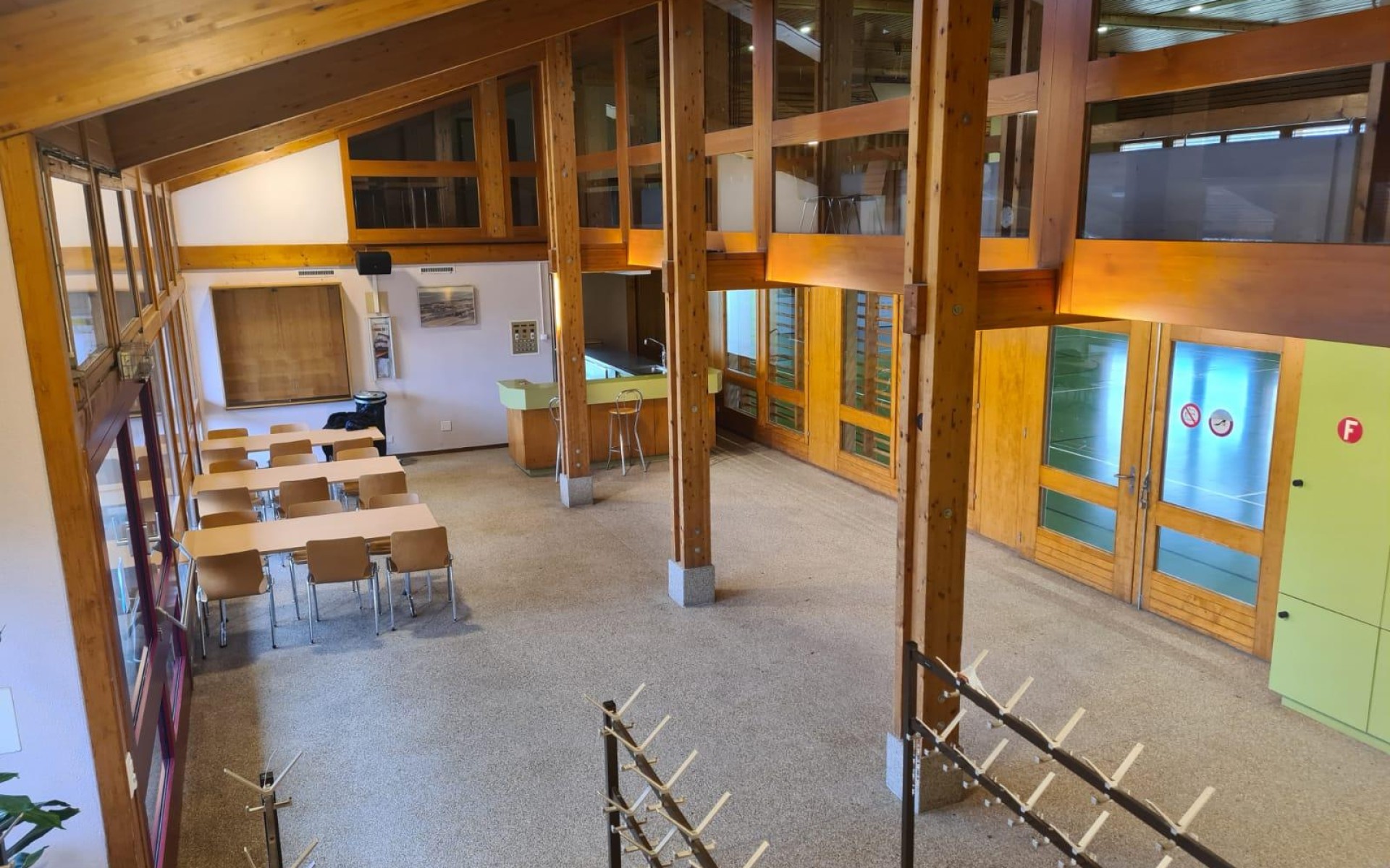 Hall-foyer-bar